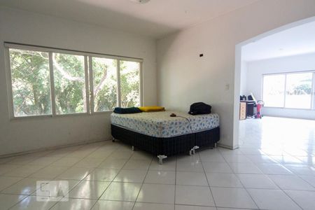 Sala de casa à venda com 3 quartos, 350m² em Jardim Leonor, São Paulo