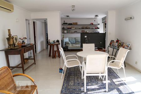 Sala de apartamento à venda com 3 quartos, 218m² em Vila Clementino, São Paulo