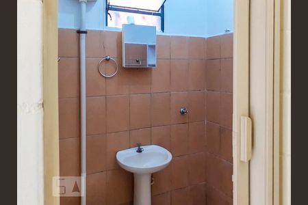 Banheiro de casa à venda com 1 quarto, 34m² em Vila das Mercês, São Paulo