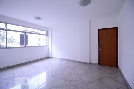 Apartamento para alugar com 3 quartos, 125m² em Cruzeiro, Belo Horizonte