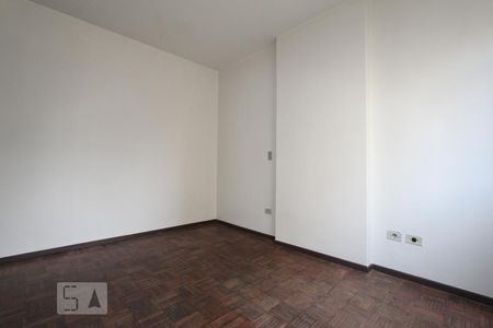 Quarto 1 de apartamento para alugar com 2 quartos, 57m² em Rebouças, Curitiba