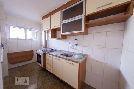 Cozinha de apartamento para alugar com 2 quartos, 50m² em Cerqueira César, São Paulo