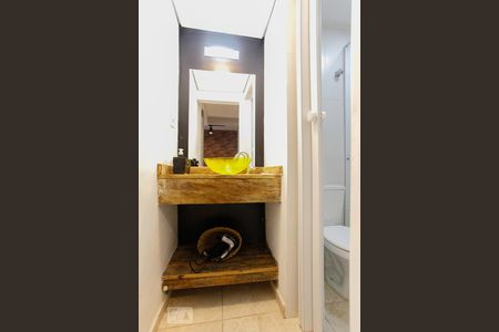 Banheiro de kitnet/studio para alugar com 1 quarto, 30m² em Vila do Encontro, São Paulo