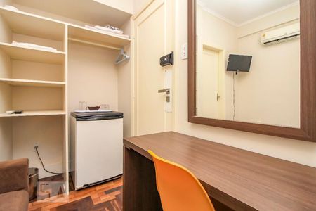 Dormitório- Suite  de kitnet/studio para alugar com 1 quarto, 20m² em Centro Histórico, Porto Alegre