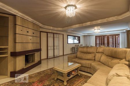 Detalhe Sala de casa para alugar com 5 quartos, 500m² em Vila Ipiranga, Porto Alegre