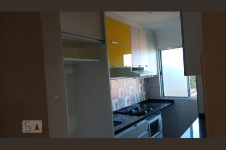 Cozinha de apartamento para alugar com 2 quartos, 52m² em Santa Cândida, Curitiba
