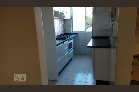 Cozinha de apartamento para alugar com 2 quartos, 52m² em Santa Cândida, Curitiba