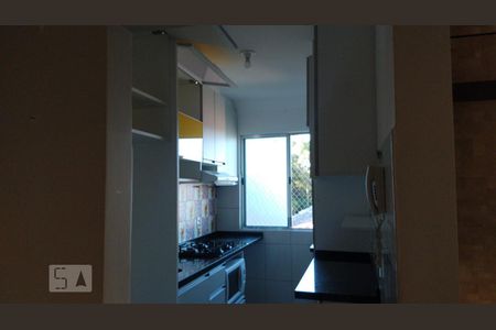 Cozinha de apartamento para alugar com 2 quartos, 52m² em Santa Cândida, Curitiba