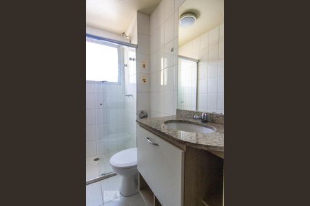 Banheiro corredor de apartamento à venda com 2 quartos, 55m² em Vila Andrade, São Paulo
