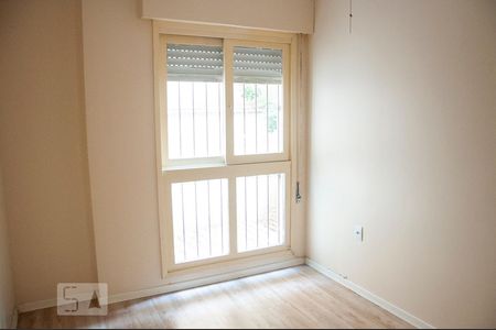 Quarto 2 de apartamento para alugar com 2 quartos, 54m² em Medianeira, Porto Alegre