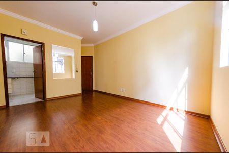 Sala de apartamento para alugar com 2 quartos, 55m² em Nova Suíça, Belo Horizonte