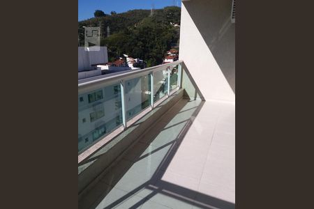 Varanda de apartamento à venda com 2 quartos, 68m² em Santa Rosa, Niterói