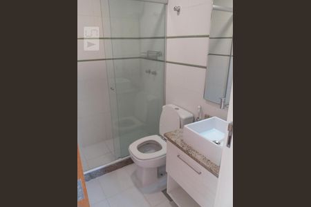 Banheiro de apartamento à venda com 2 quartos, 68m² em Santa Rosa, Niterói