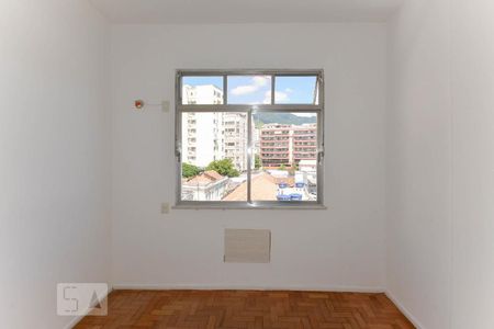 Quarto de apartamento para alugar com 2 quartos, 47m² em Tijuca, Rio de Janeiro