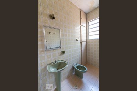 Banheiro de casa à venda com 3 quartos, 130m² em Jardim Palmira, Guarulhos