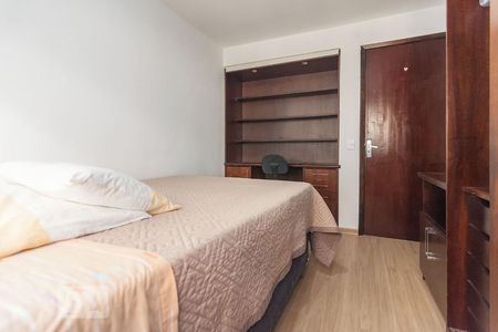 Quarto 2 de apartamento para alugar com 3 quartos, 75m² em São Francisco, Curitiba