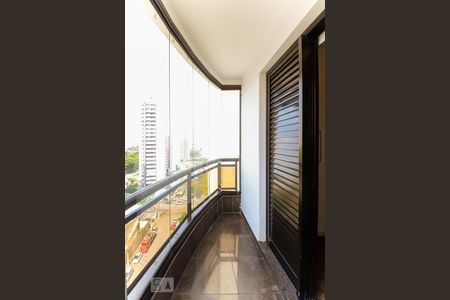 Apartamento à venda com 170m², 3 quartos e 3 vagas Apartamento à venda com 170m², 3 quartos e 3 vagasVaranda da suíte 3