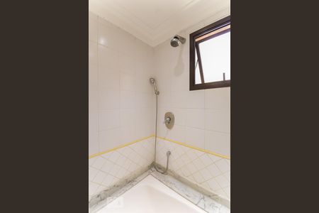 Apartamento à venda com 170m², 3 quartos e 3 vagas Apartamento à venda com 170m², 3 quartos e 3 vagasBanheiro da suíte 1