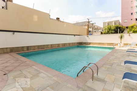 Apartamento à venda com 170m², 3 quartos e 3 vagas Apartamento à venda com 170m², 3 quartos e 3 vagasPiscina