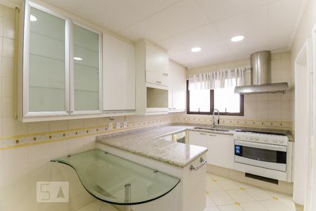 Apartamento à venda com 170m², 3 quartos e 3 vagas Apartamento à venda com 170m², 3 quartos e 3 vagasCozinha
