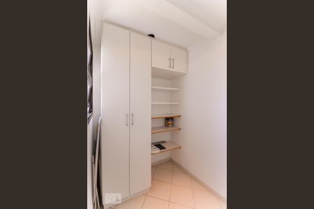 Apartamento à venda com 170m², 3 quartos e 3 vagas Apartamento à venda com 170m², 3 quartos e 3 vagasQuarto de serviço