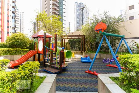 Apartamento à venda com 170m², 3 quartos e 3 vagas Apartamento à venda com 170m², 3 quartos e 3 vagasPlayground