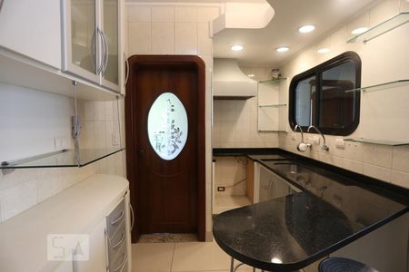Cozinha de apartamento à venda com 3 quartos, 130m² em Vila Osasco, Osasco