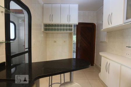 Cozinha de apartamento à venda com 3 quartos, 130m² em Vila Osasco, Osasco