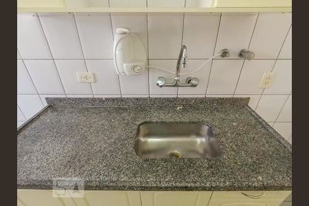 Cozinha de apartamento para alugar com 2 quartos, 71m² em Aclimação, São Paulo