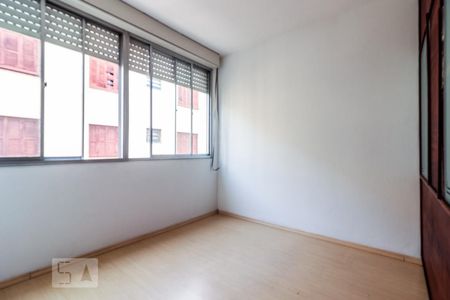 Quarto de apartamento à venda com 1 quarto, 30m² em Partenon, Porto Alegre
