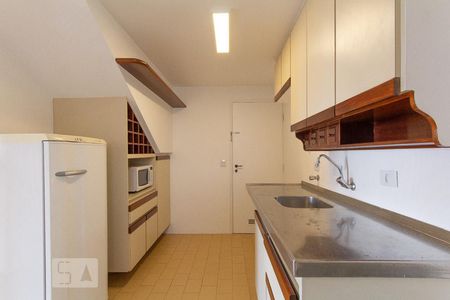 Lavabo de apartamento para alugar com 2 quartos, 100m² em Jardim Londrina, São Paulo