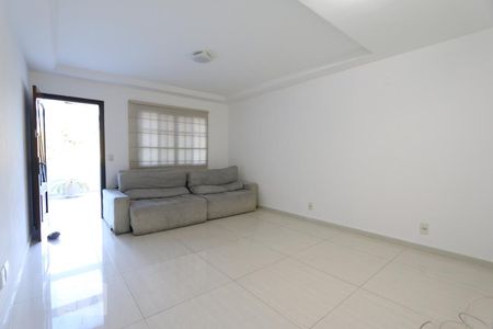 Sala de casa à venda com 2 quartos, 120m² em Curicica, Rio de Janeiro