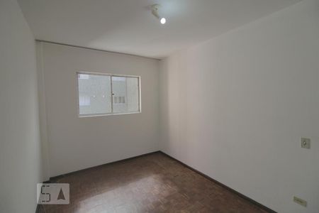 Quarto 1 de apartamento para alugar com 1 quarto, 34m² em Centro, Curitiba