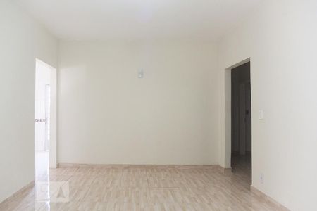 Casa à venda com 90m², 3 quartos e 2 vagasSala