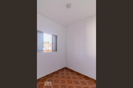 Quarto 1 de casa para alugar com 2 quartos, 70m² em Jardim Laone, São Paulo