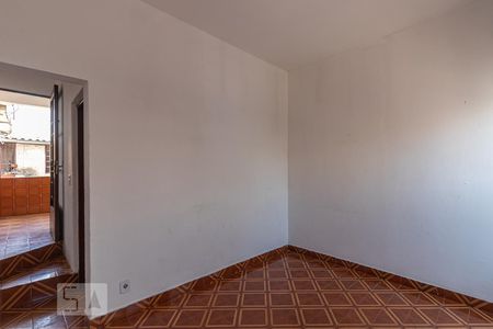 Sala de casa para alugar com 2 quartos, 70m² em Jardim Laone, São Paulo