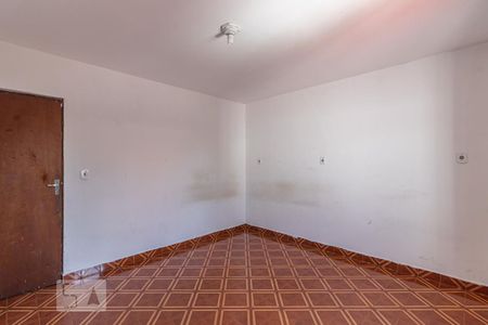 Quarto 2 de casa para alugar com 2 quartos, 70m² em Jardim Laone, São Paulo