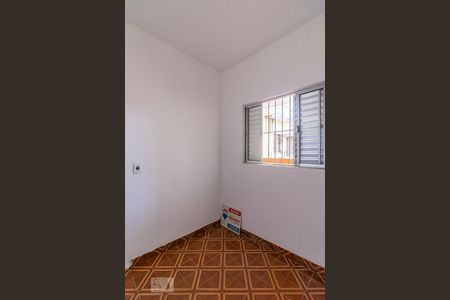 Quarto 1 de casa para alugar com 2 quartos, 70m² em Jardim Laone, São Paulo