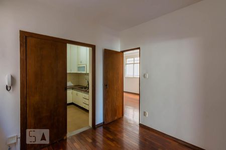 Sala 2 de apartamento à venda com 3 quartos, 140m² em Santo Antônio, Belo Horizonte