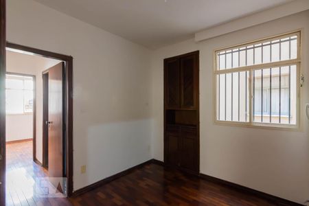 Sala 2 de apartamento à venda com 3 quartos, 140m² em Santo Antônio, Belo Horizonte