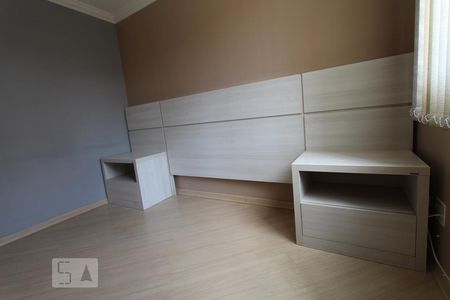 Suíte de apartamento para alugar com 2 quartos, 56m² em Capão Raso, Curitiba