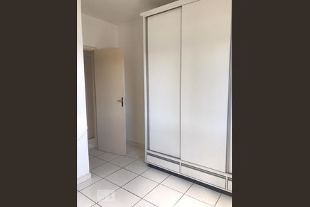 Quarto de apartamento para alugar com 3 quartos, 63m² em Vila São Luiz, Goiânia
