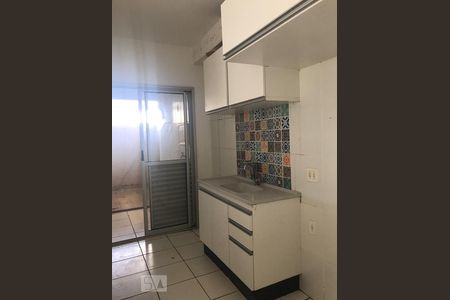 Cozinha de apartamento para alugar com 3 quartos, 63m² em Vila São Luiz, Goiânia