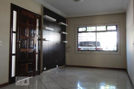 Sala de casa para alugar com 3 quartos, 128m² em Fazendinha, Curitiba