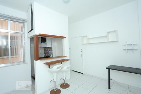 Sala de apartamento à venda com 1 quarto, 45m² em Copacabana, Rio de Janeiro