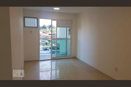 Sala de apartamento para alugar com 1 quarto, 40m² em Taquara, Rio de Janeiro