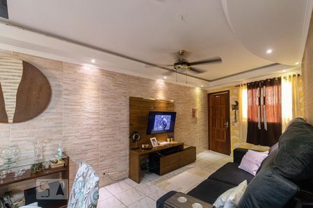 Sala de casa de condomínio para alugar com 2 quartos, 62m² em Vila Araguaia, São Paulo