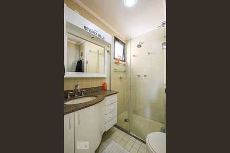 Banheiro de apartamento para alugar com 1 quarto, 50m² em Cambuí, Campinas