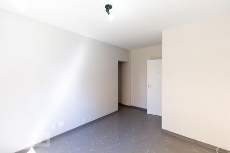 Sala de kitnet/studio para alugar com 1 quarto, 43m² em Jardim Ampliação, São Paulo