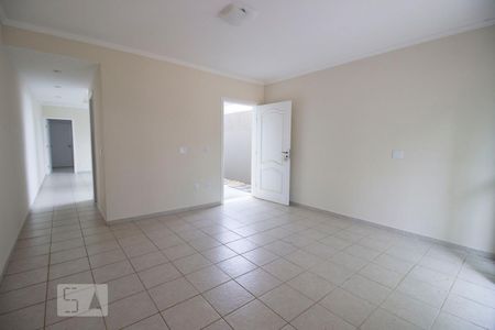 Sala 1 de casa para alugar com 4 quartos, 167m² em Horto Santo Antonio, Jundiaí